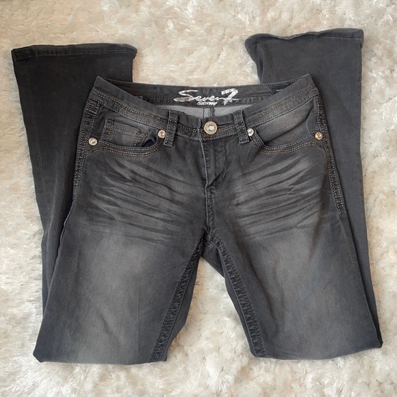 Seven7 Rocker Bootcut Rhinestone Jeans - Picture 2 of 10